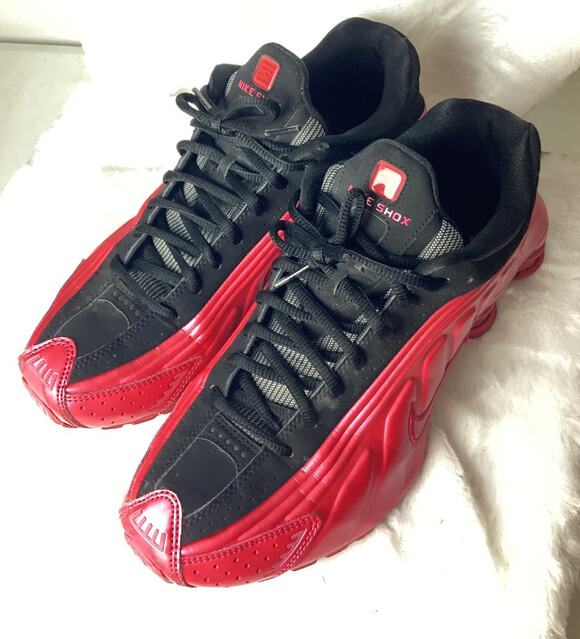WMNS SHOX R4 - BLACK / TEAM RED – lapstoneandhammer.com Nike Shox R4 Voltage Cherry Blk Running Shoe 302874-600 Sz 10 Rare Women\'s